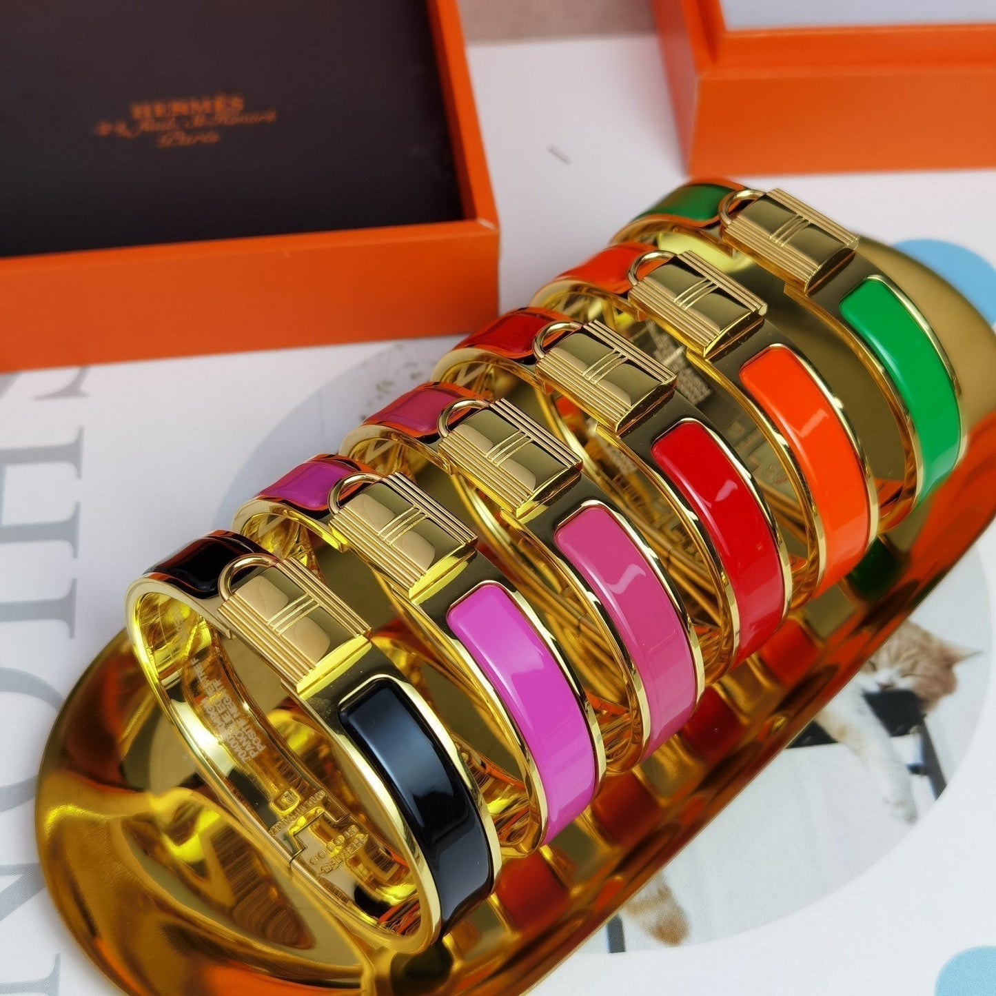 18K Clic Cadenas Black H Bracelet