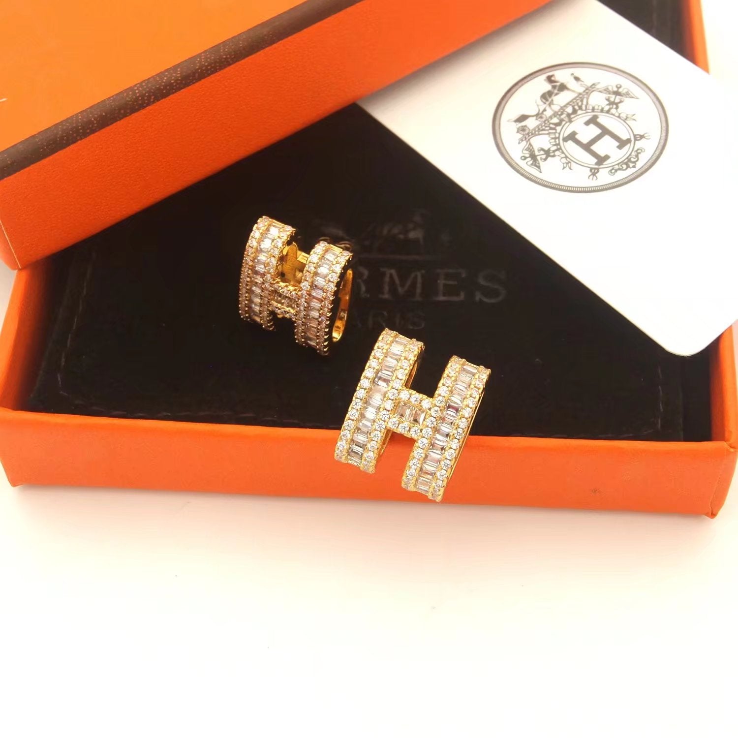 18K Pop H Diamonds Earrings