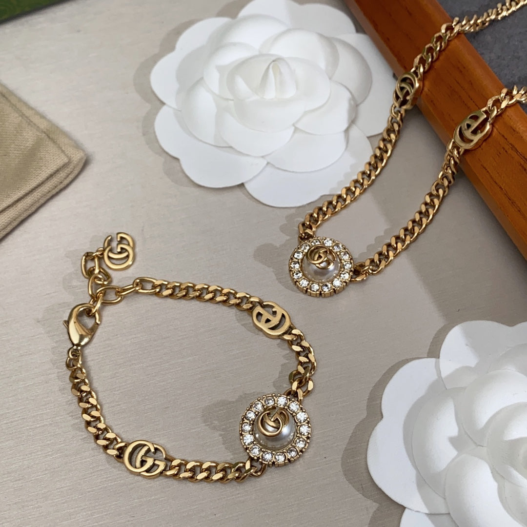 18K GG Interlocking G Pearl Chain Bracelet