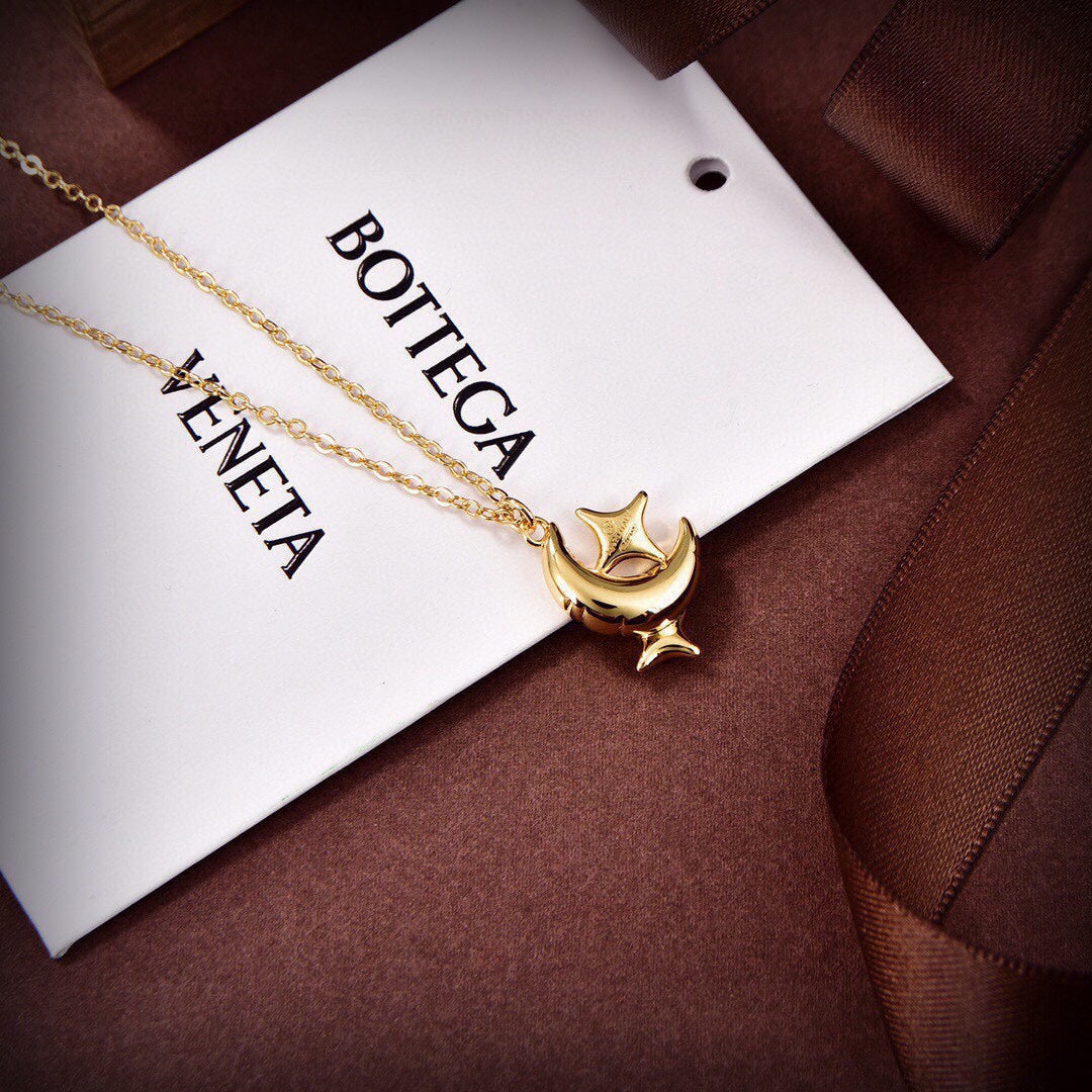 18K BV Star Moon Necklace