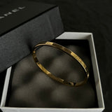 18K CC Gold Vintage Bracelet