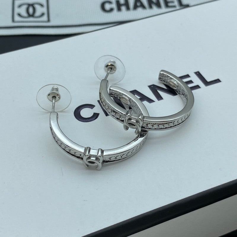 18K CC Circle Zircon Earrings