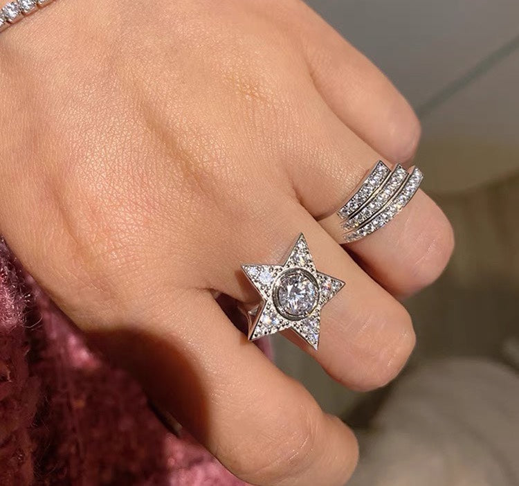 18K CC Comete Diamonds Ring