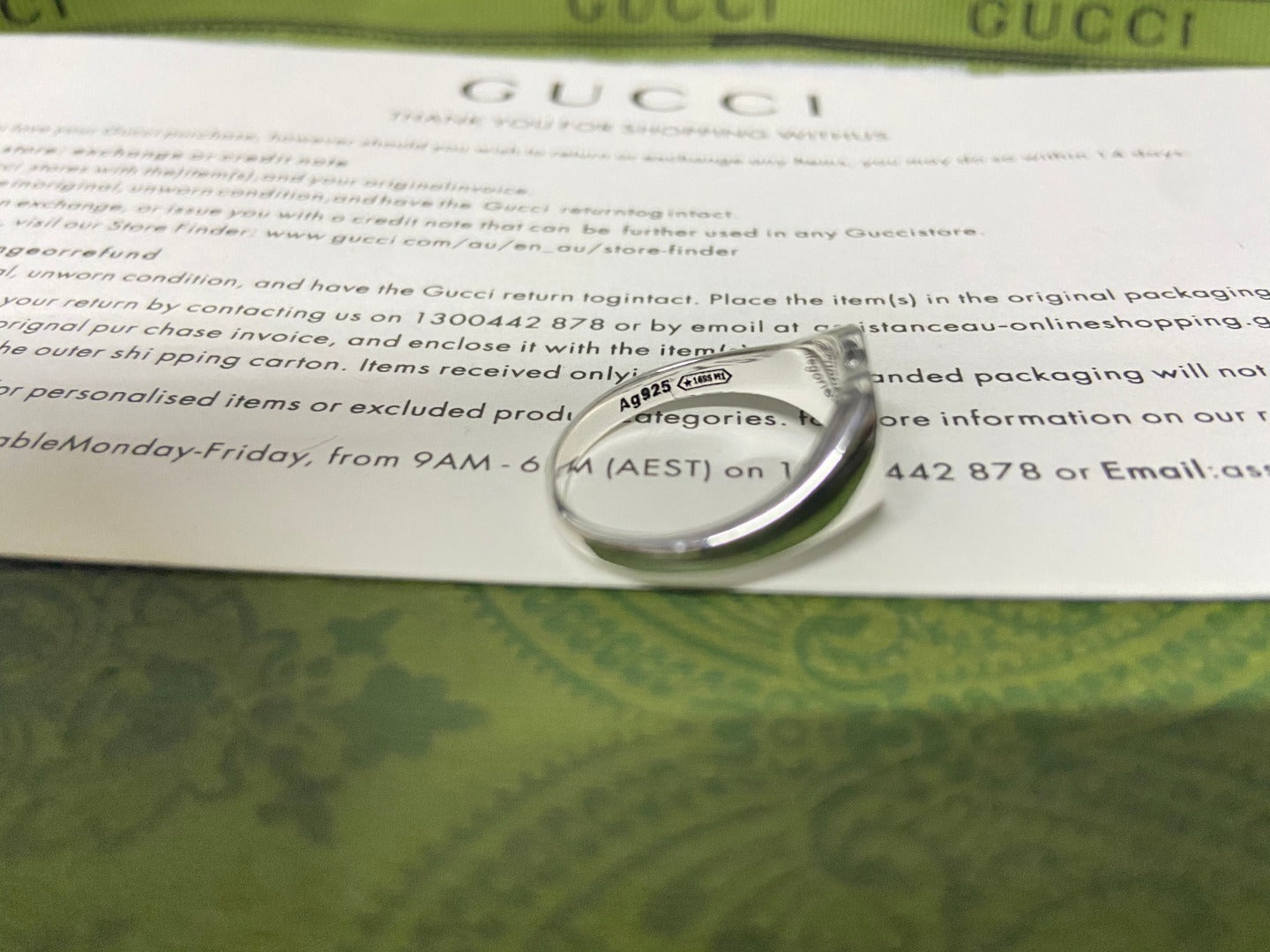 GG Interlocking G Red Enamel Heart Ring