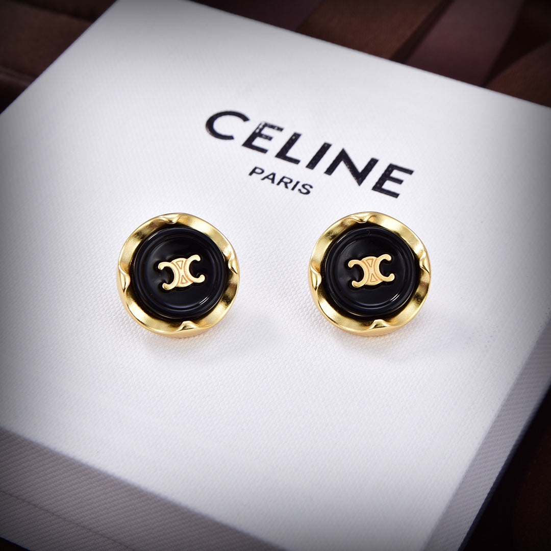 18K Triomphe Pearl Earrings